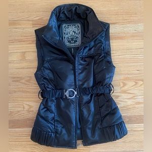 Guess puffer vest size XS